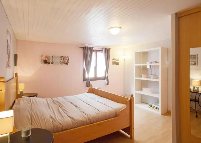 En Rez De Jardin Et Terrasse Dans *