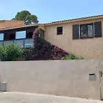 En Rez De Jardin Et Terrasse Dans Apartman *