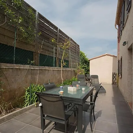 En Rez De Jardin Et Terrasse Dans Апартаменти
