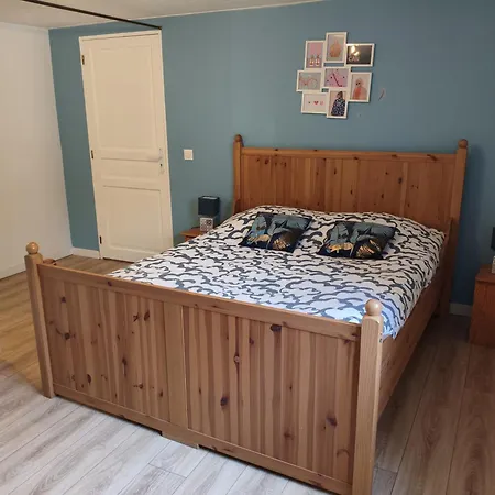 En Rez De Jardin Et Terrasse Dans